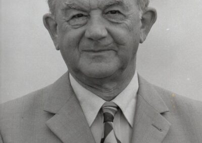 2.4. Lehrerphotos (einzeln)